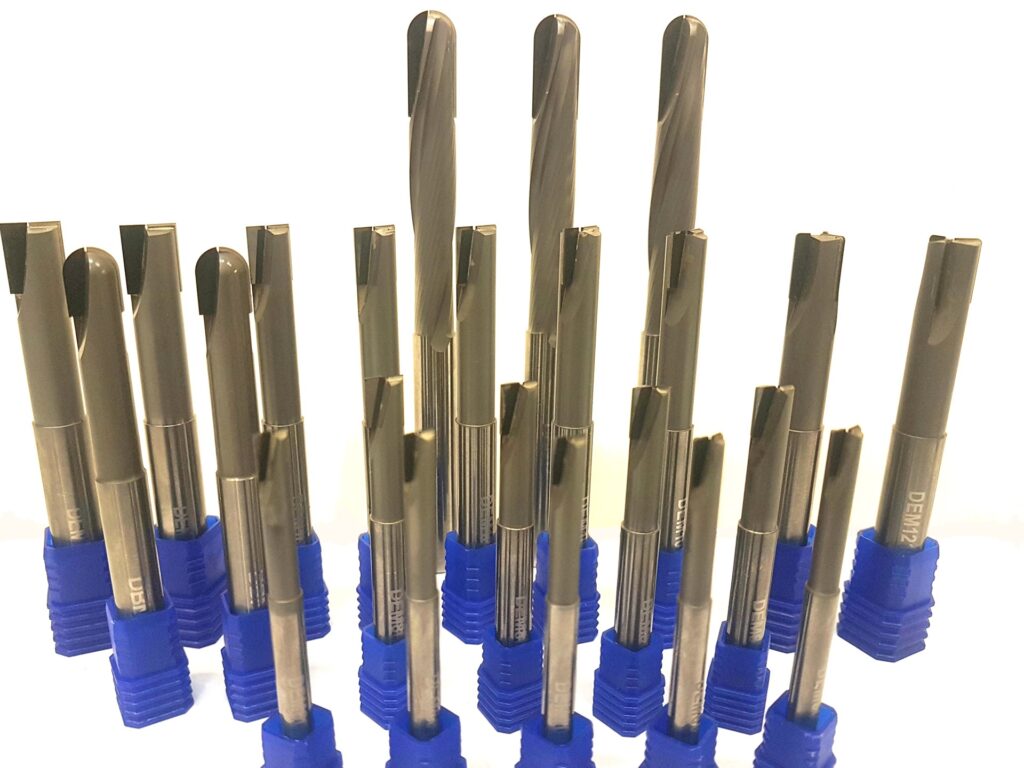 PCD milling tools for non-ferrous metals and abrasive composites