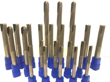 PCD torus end mill with corner radius for composite machining